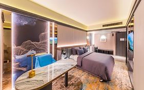 The All - Suite Pentacity Hotel Balikpapan